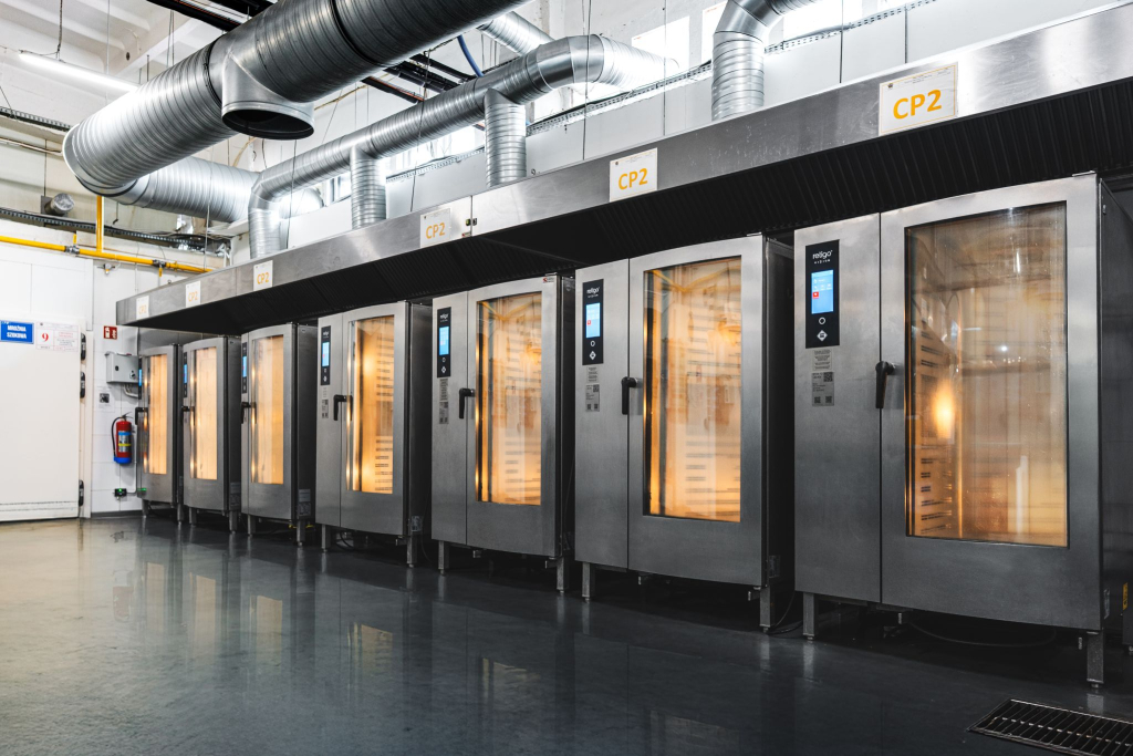 Fours mixte Retigo : la solution tout-en-un pour une cuisine collective performante et saine